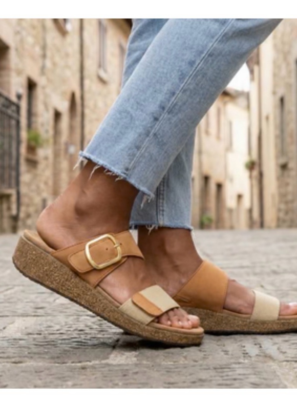Orthofeet Sybill Tan and Cream Strappy Slide Sandals - Size 9